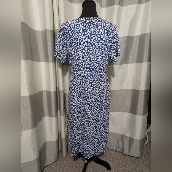 Blue and White Floral XL SunDress - Picture 4 of 9